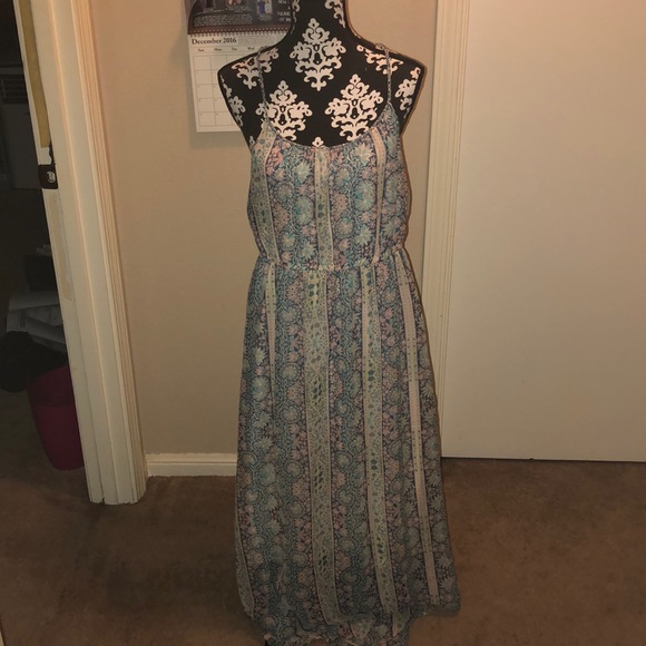 American Eagle Outfitters Dresses & Skirts - American Eagle Maxi Dress